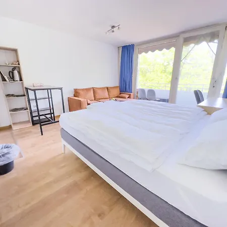 Ruhiges Apartment, Balkon, U-bahn