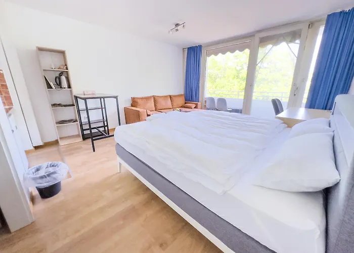 Ruhiges Apartment, Balkon, U-bahn