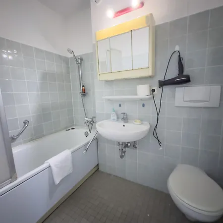 דירה Ruhiges Apartment, Balkon, U-bahn מינכן